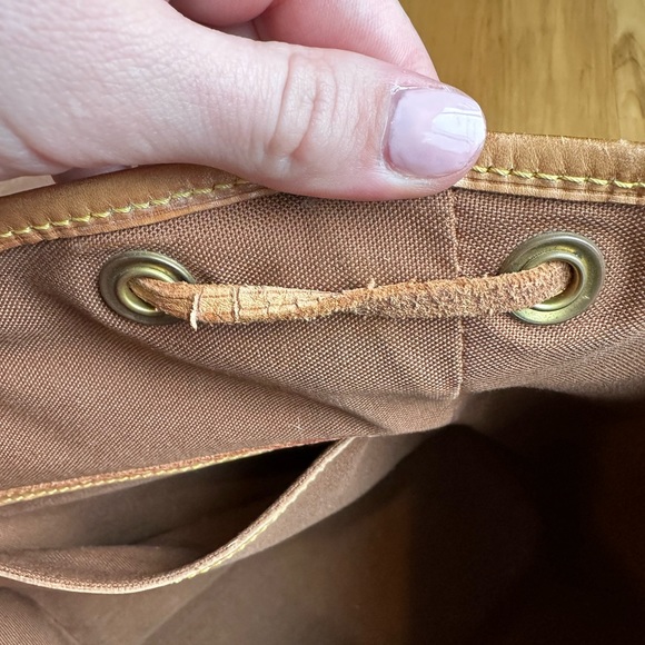 Louis Vuitton Monogram Montsouris MM Backpack (style discontinued by LV) - Picture 4 of 16